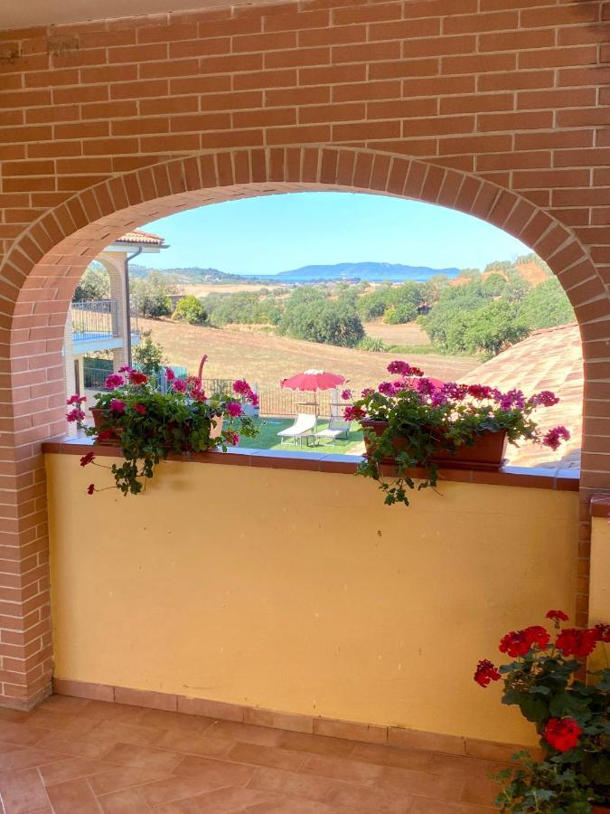 Hotel Ristorante Le Querciolaie Dei Ricci フォンテブランダ エクステリア 写真