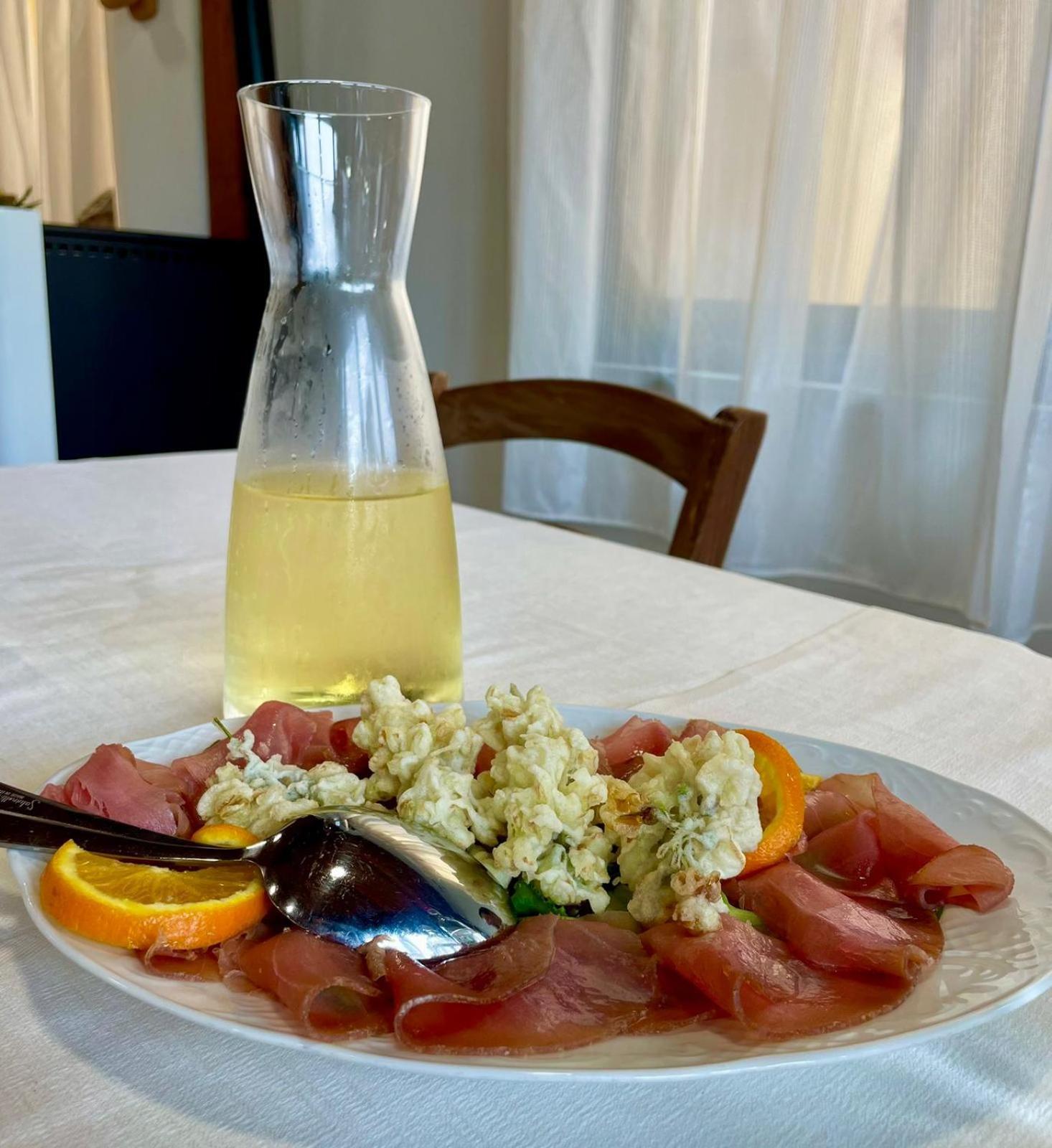 Hotel Ristorante Le Querciolaie Dei Ricci フォンテブランダ エクステリア 写真